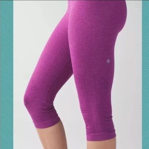Lululemon in the flow magenta capris size 4